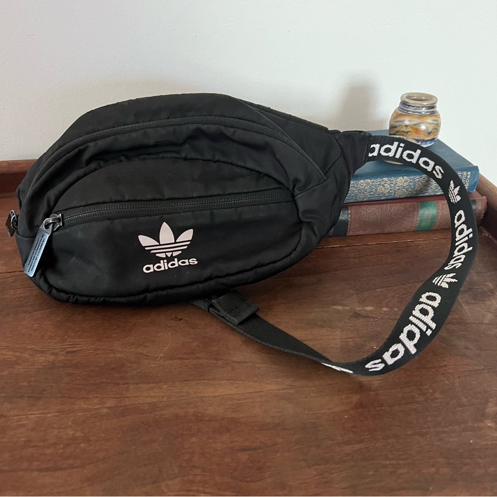 Adidas Fanny Pack Waist Bag Black White Adjustable Adult one Size
